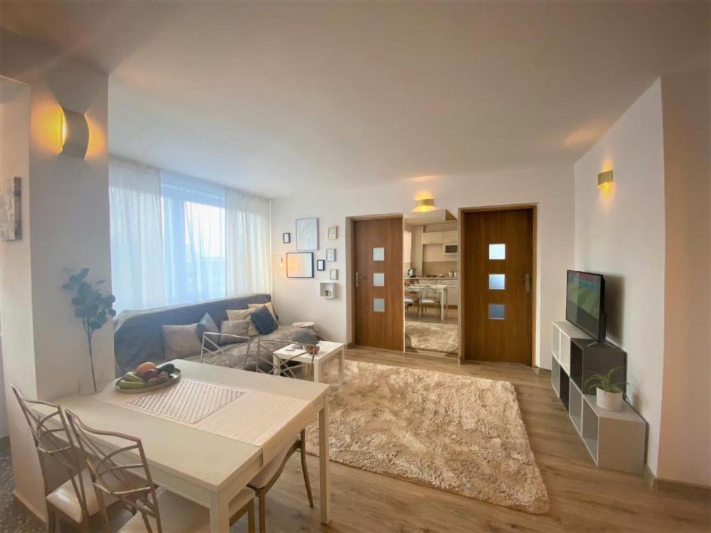 Vicky - New Apartment Centrum Srodmiescie Varşovia Exterior foto